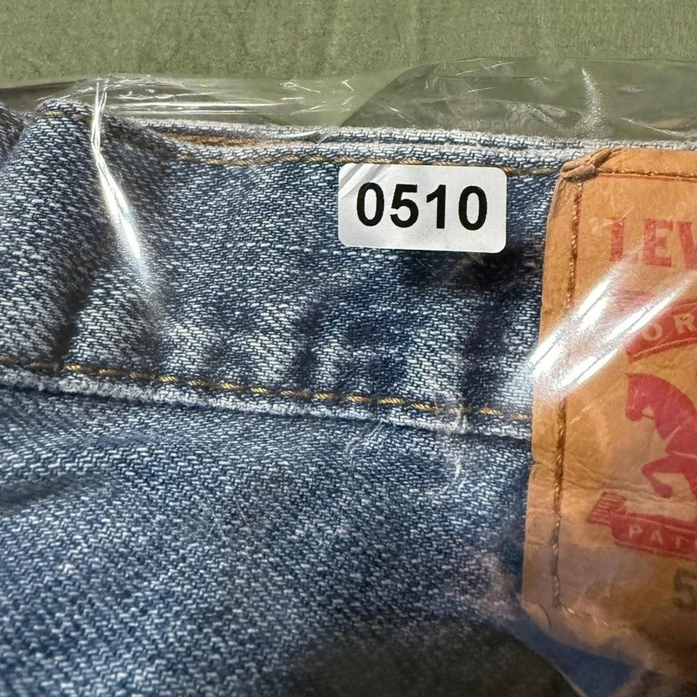 Men's Levi's 505 Regular Fit Denim Shorts Jorts Medium Wash